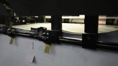 特写镜头抵消机印刷所最后存储部门印刷材料表结束机